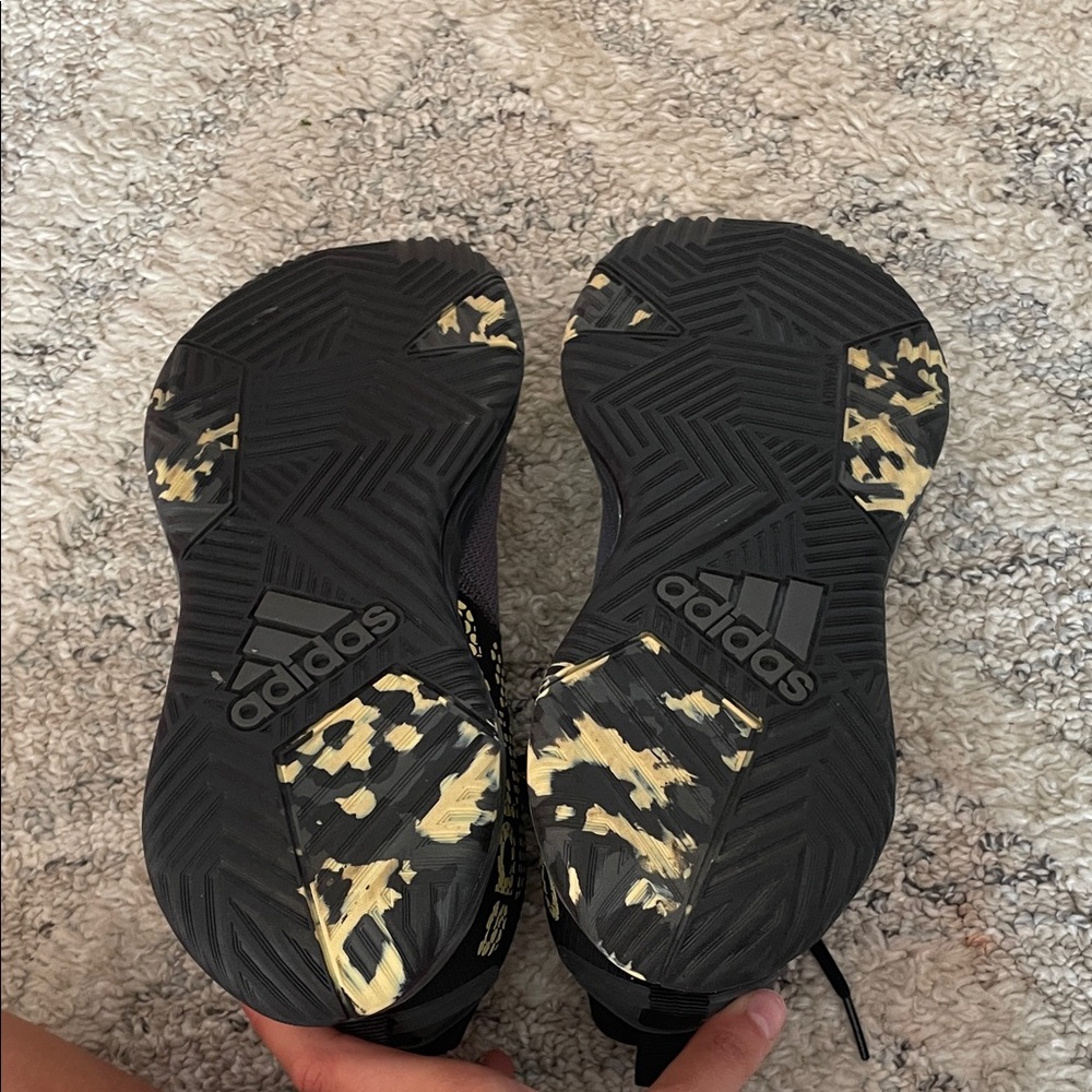 Adidas Men's Gray and Black Sneakers with Gold Accents - Picture 5 of 6